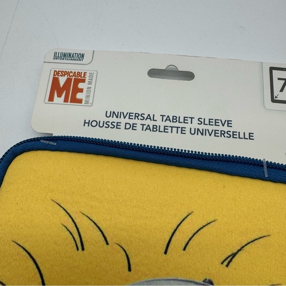 Despicable Me Universal Tablet Sleeve Blue Yellow Minion Zip Up - Picture 7 of 9